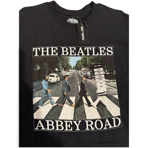 🔥 Hot Topic The Beatles Abbey Road Tee – Size Large – NWT 🔥 - Picture 2 of 2